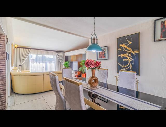 6 BEDROOM HOUSE FOR SALE IN ROBIN HILLS